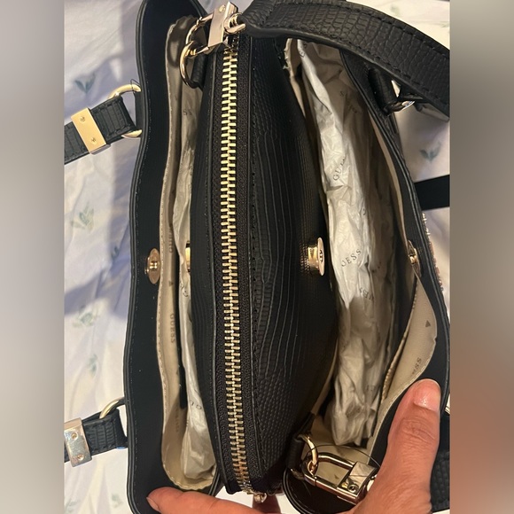 Guess Lyndi Small Triple Compartment Girlfriend Satchel - Picture 5 of 7